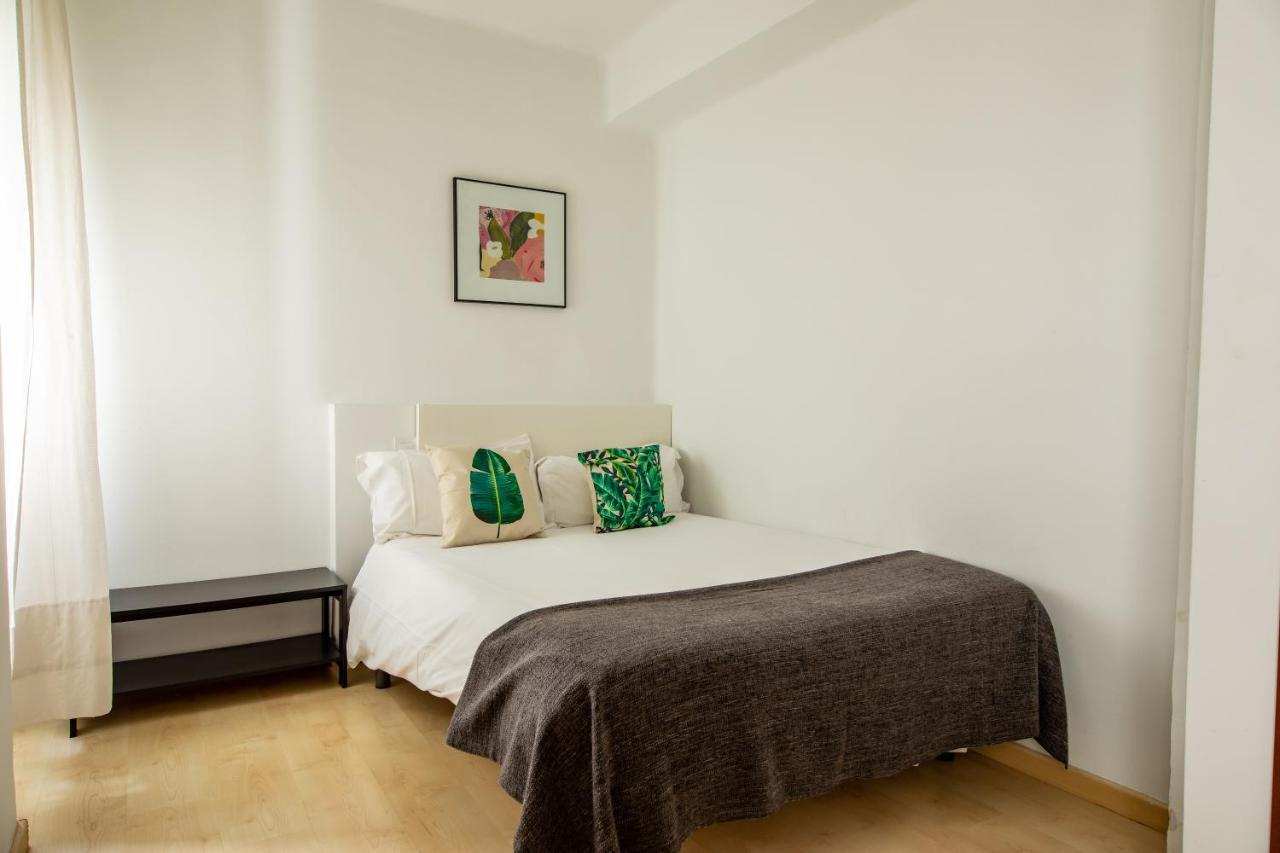 Fun Building Flats By Homeabout مالقة المظهر الخارجي الصورة