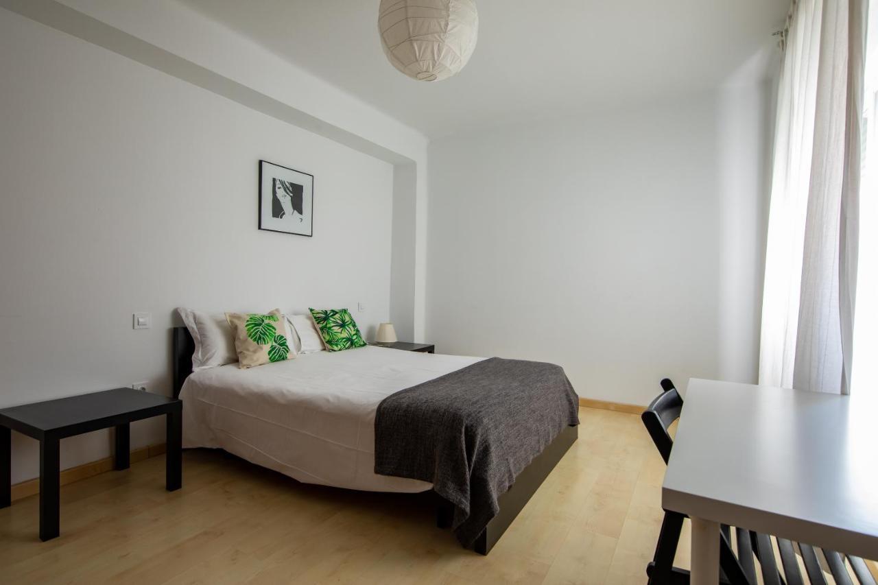 Fun Building Flats By Homeabout مالقة المظهر الخارجي الصورة