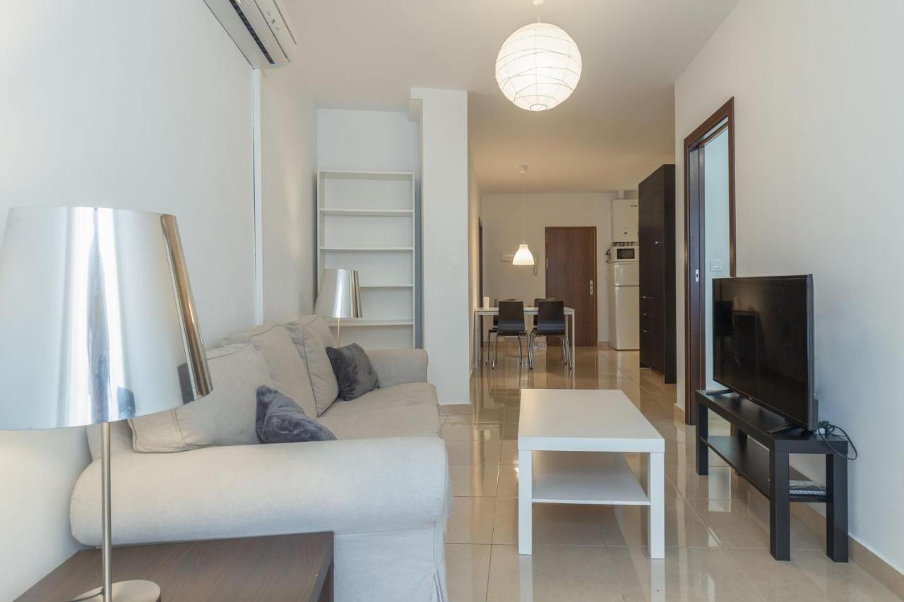 Fun Building Flats By Homeabout مالقة المظهر الخارجي الصورة