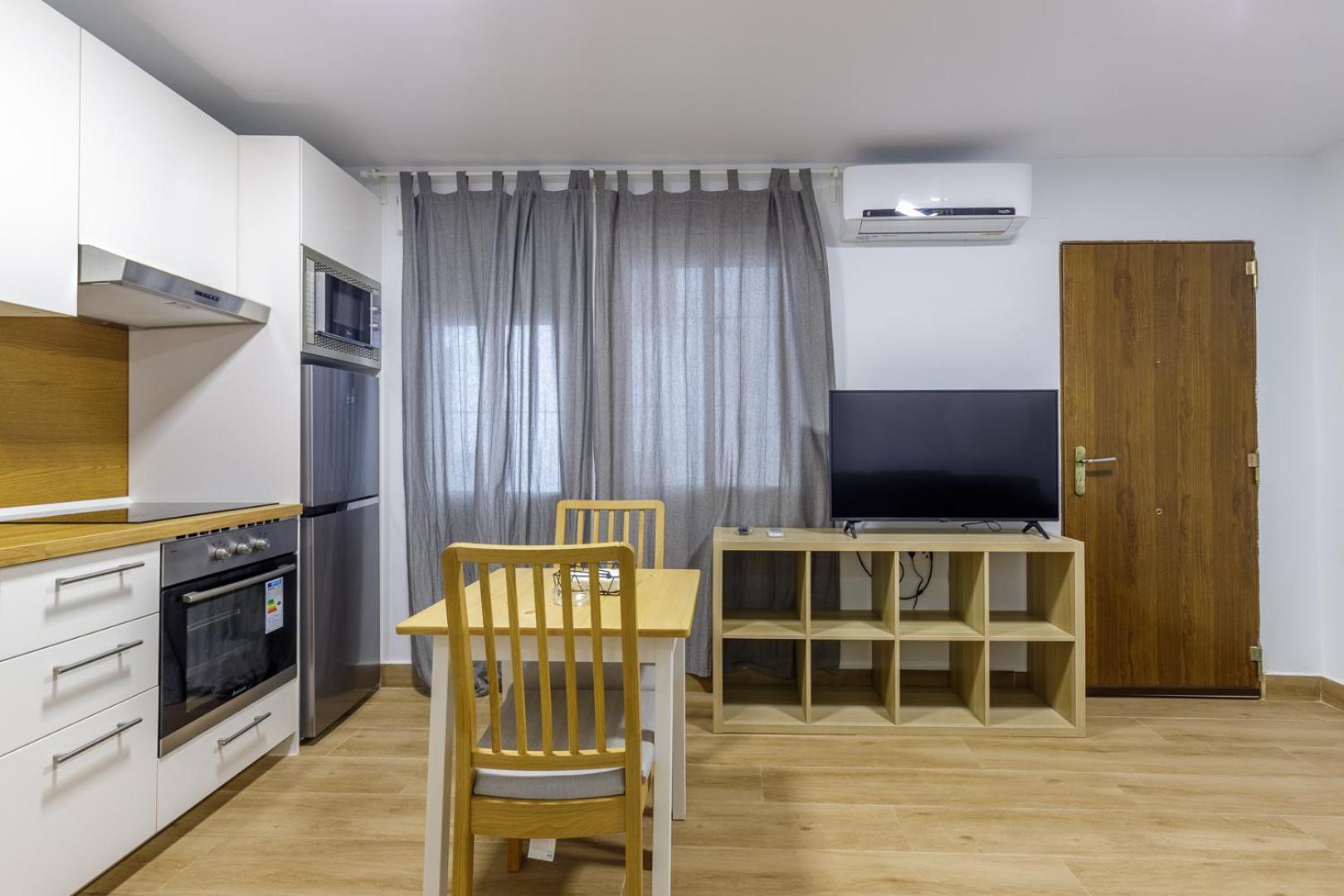 Fun Building Flats By Homeabout مالقة المظهر الخارجي الصورة
