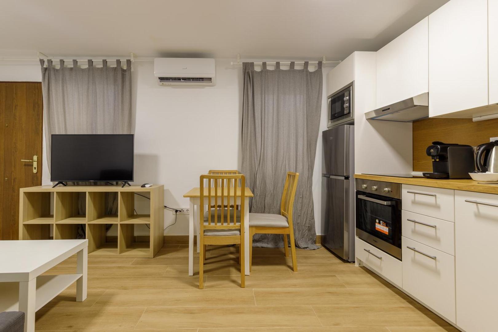 Fun Building Flats By Homeabout مالقة المظهر الخارجي الصورة